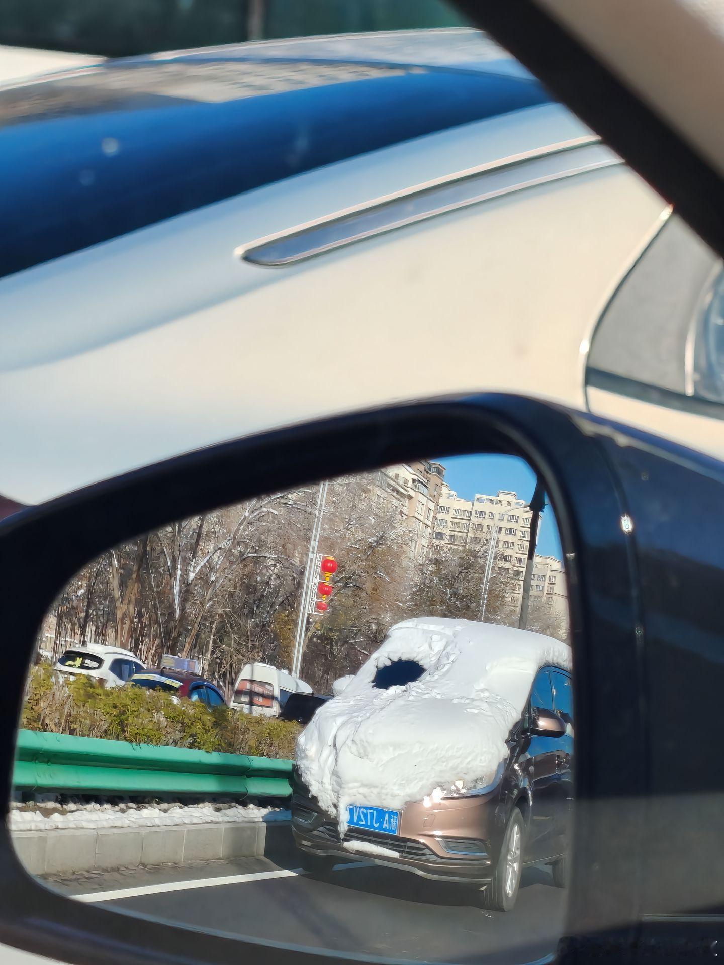 胖哥汽车频道 师傅，这么着急出门的么？10小时降雪10厘米下雪