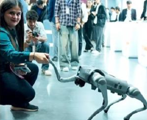 #印度高校买中国机器狗冒充自主研发#【印度首届大规模人工智能峰会，高校买中国机器