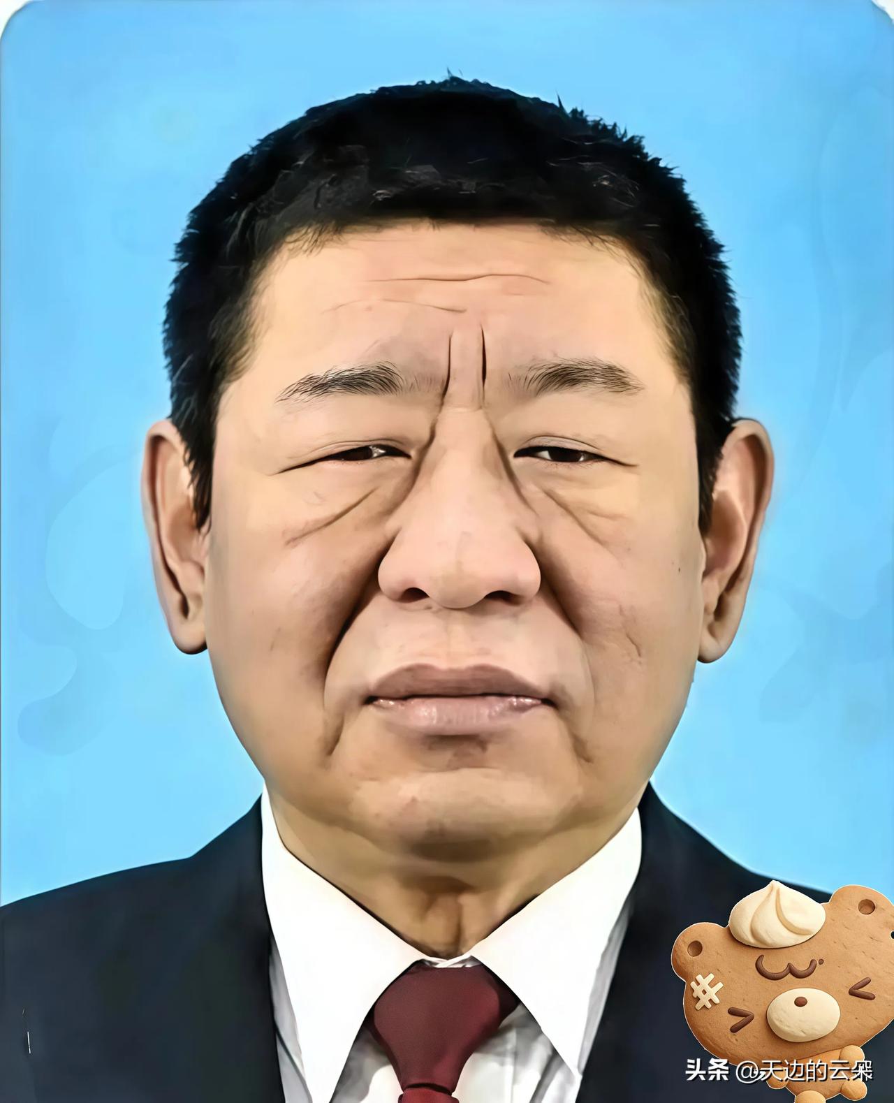 长春近几日的通报，

真让人心寒。

张家林，1961年出生，政法大学的高材生，