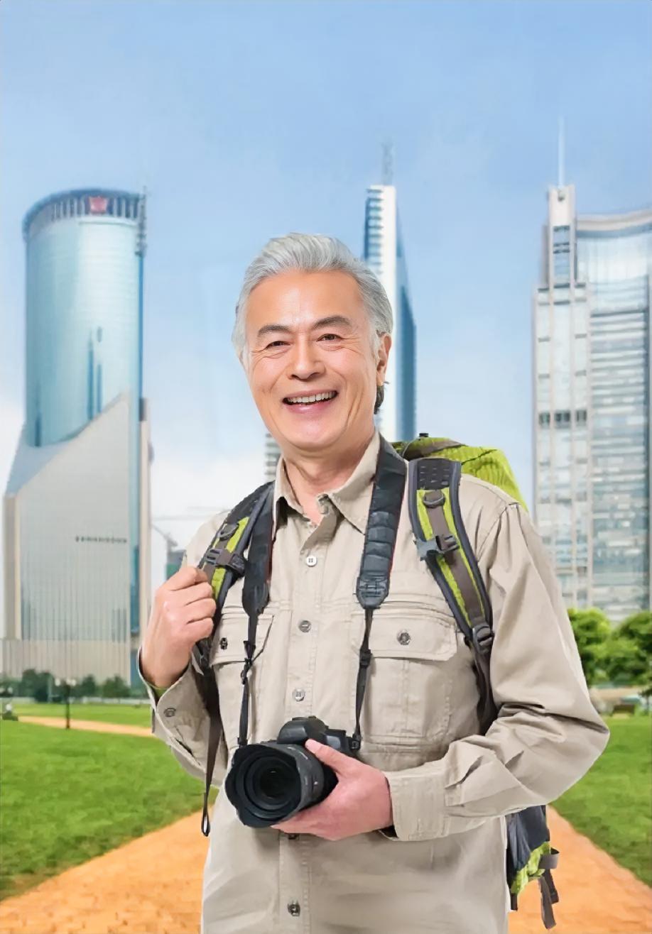 一位退休老人说：
“等你老得走不动时，就会明白，退休后到处旅游，耗尽积蓄，是会被