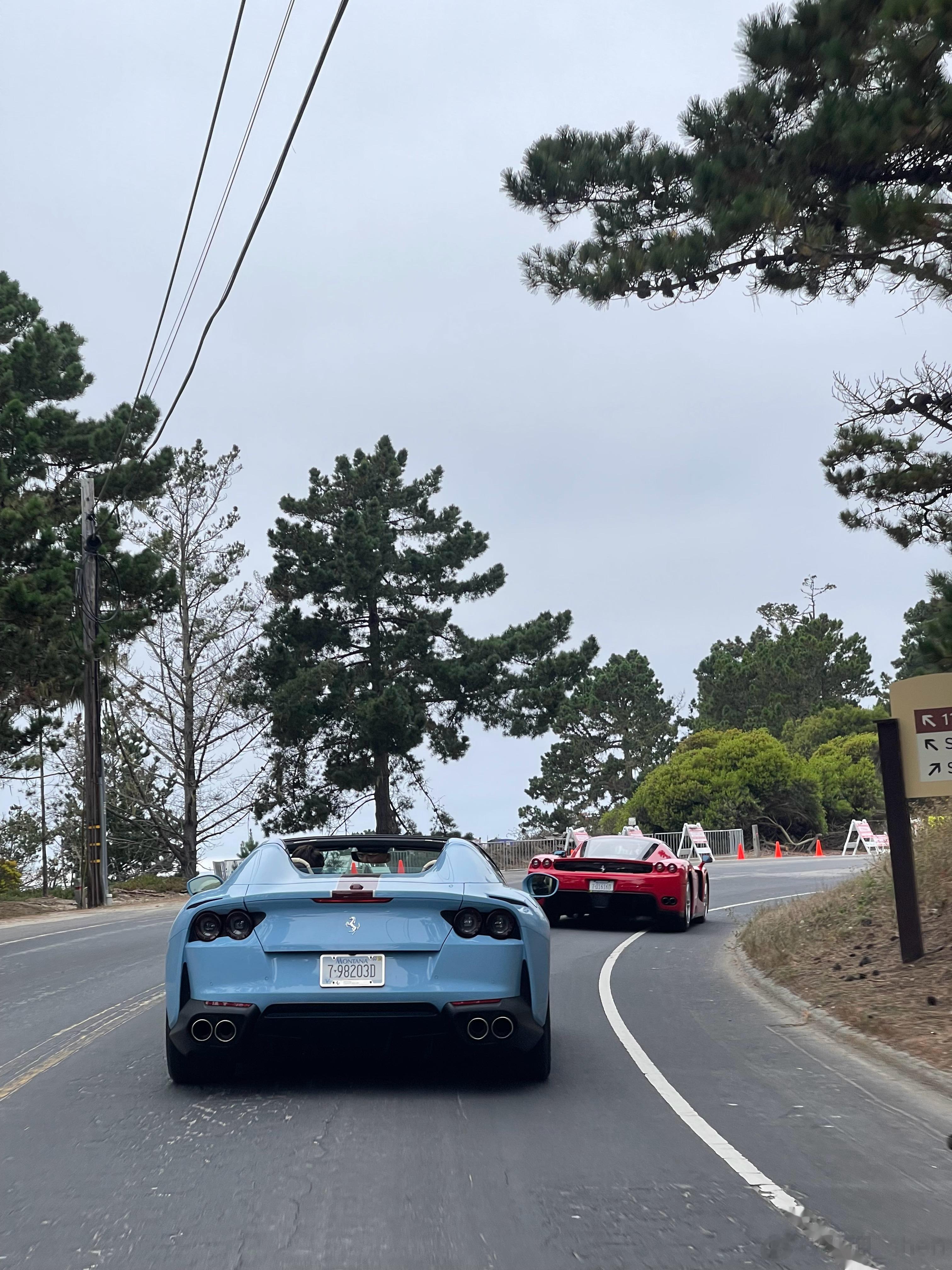 圆石滩拍车也是先到先得，几辆One-77只能先绕一绕了[二哈] ​​​