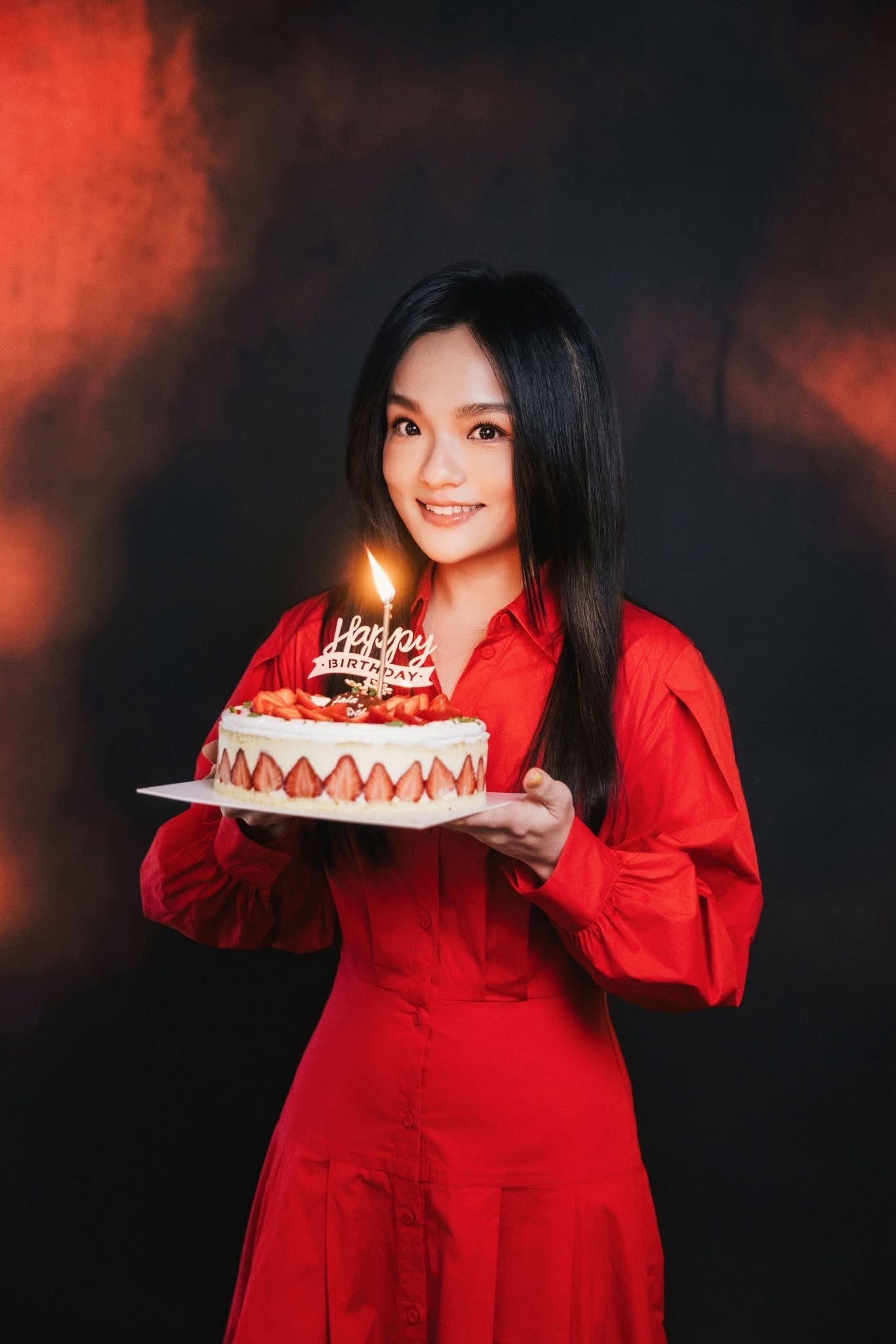 徐佳莹日前迎41岁生日🎂 她也趁生日向歌迷许下心愿：「第一是大家都能健康平安，