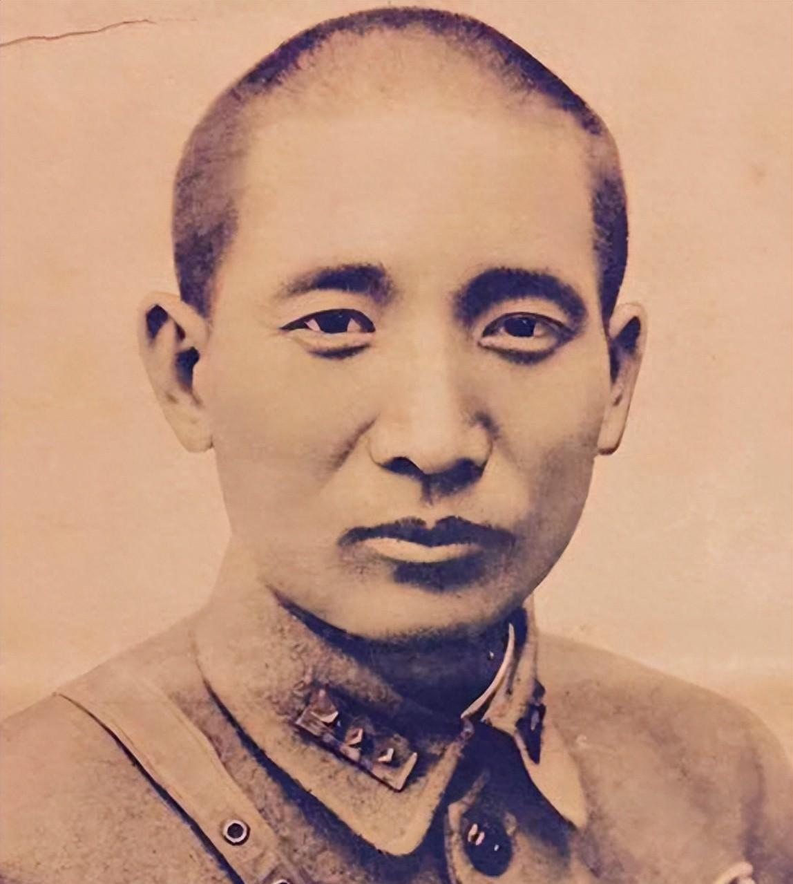 1958年张治中与郭沫若因长沙焚城事件展开笔锋交锋，最终郭沫若公开向张治中道歉