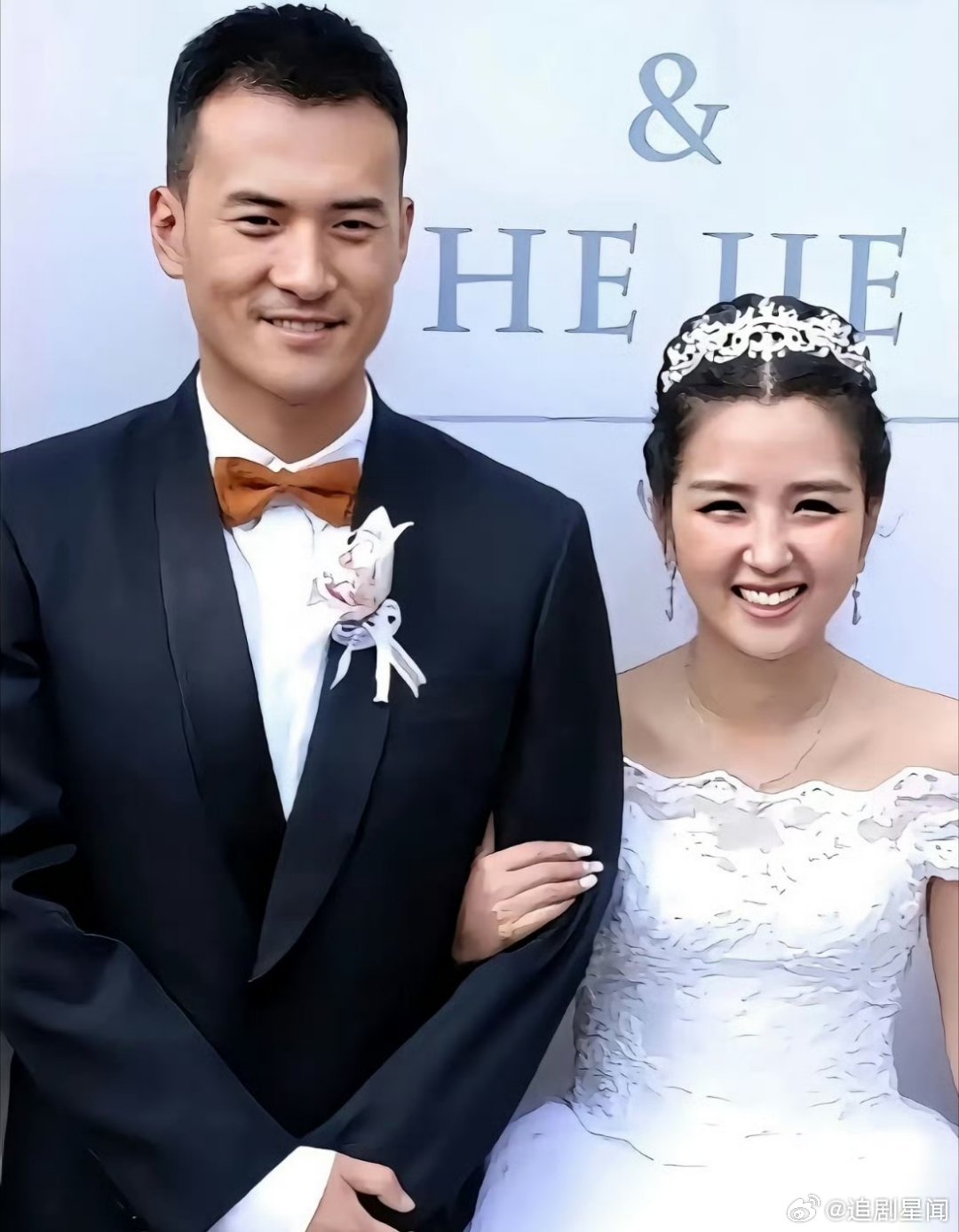 何洁前夫自曝签了离婚保密协议赫子铭直播承认离婚保密协议，引发“变相消费前妻”的质