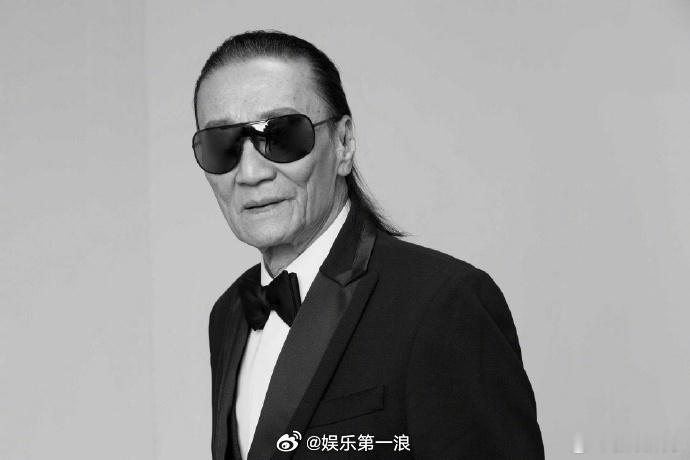 谢贤去世原因谢贤因肺炎去世 21日凌晨，星岛头条报道称，20日宣布离世消息的谢贤