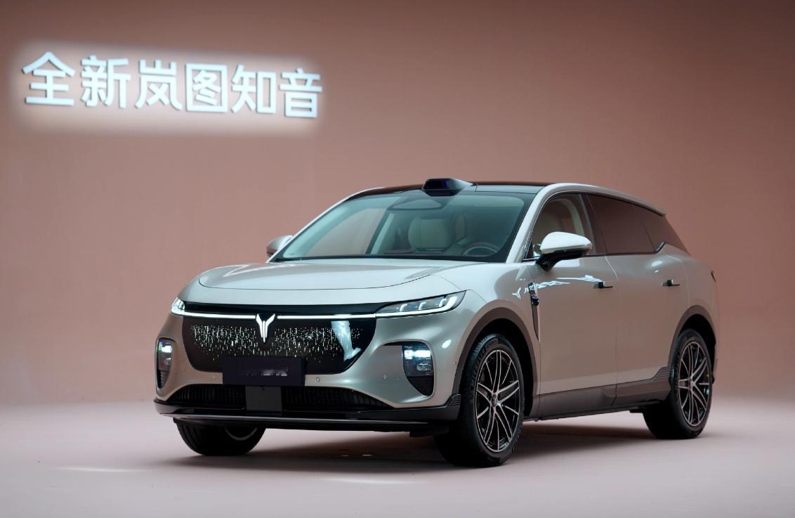 新款岚图知音8月28日上市，22万起的预售价和“华为系首款家用纯电 SUV”的标