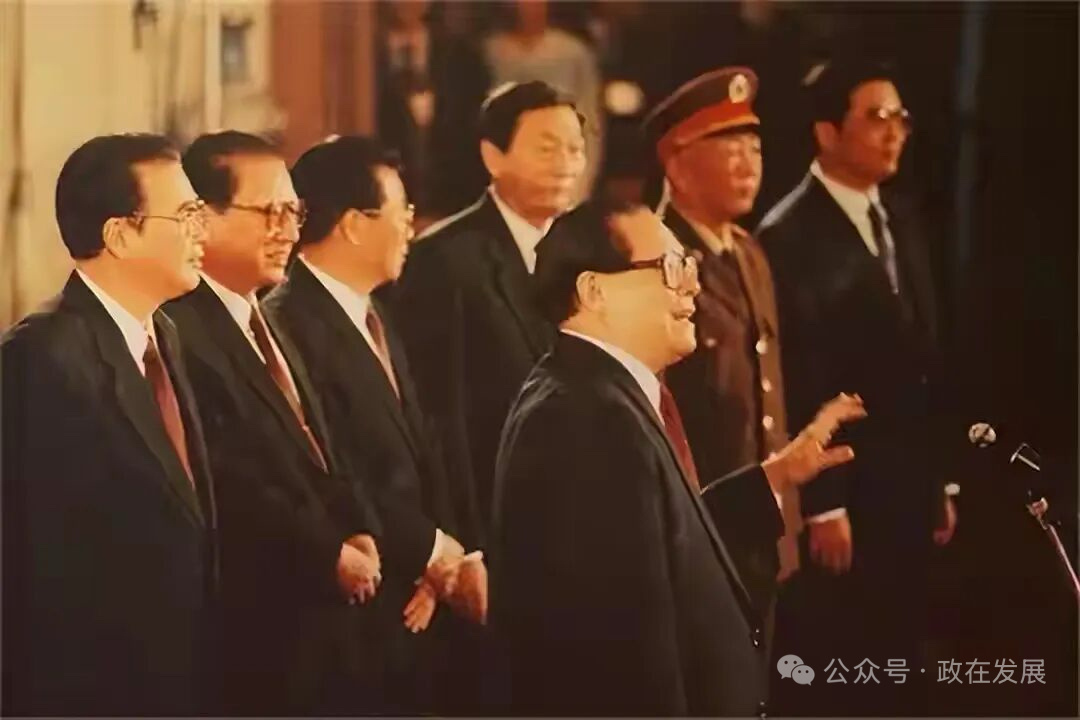 朱镕基同志逝世“不管前面是地雷阵还是万丈深渊，我都将一往无前，义无反顾，鞠躬尽瘁