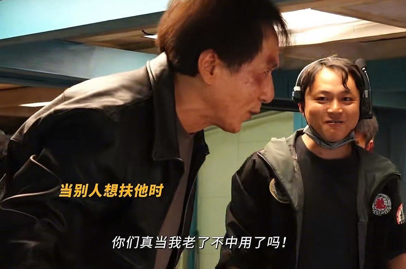 敏捷兔子赐予你逆转时空的能力 8.1分口碑真的不虚！成龙在《捕风追影》里的动作戏