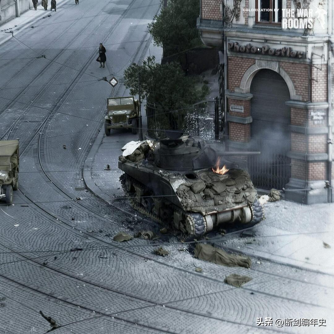 1945 年4月18日，莱比锡，美军第 741 坦克营 C 连的 M4 “谢尔曼