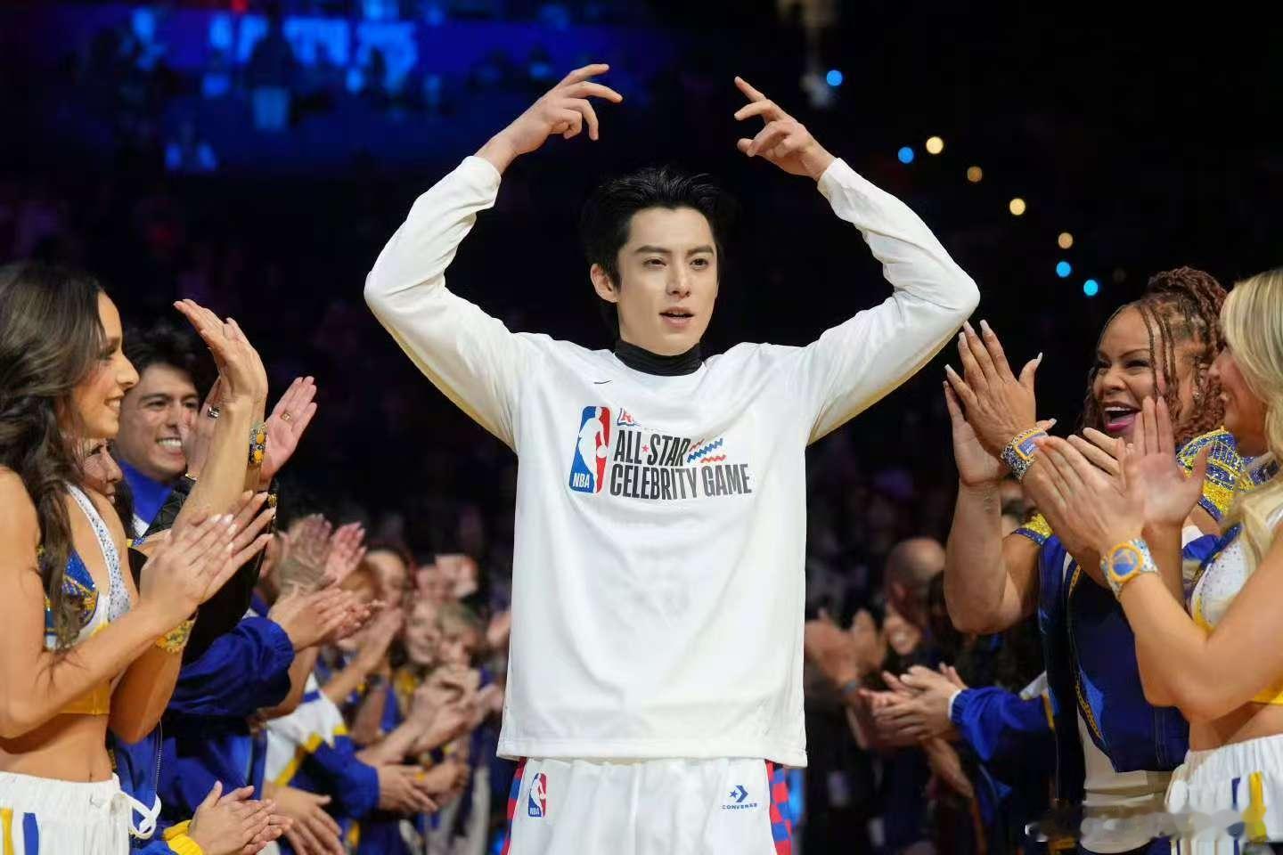 王鹤棣连续三年去NBA全明星王鹤棣连续第三年出战NBA全明星王鹤棣连续三年去NB