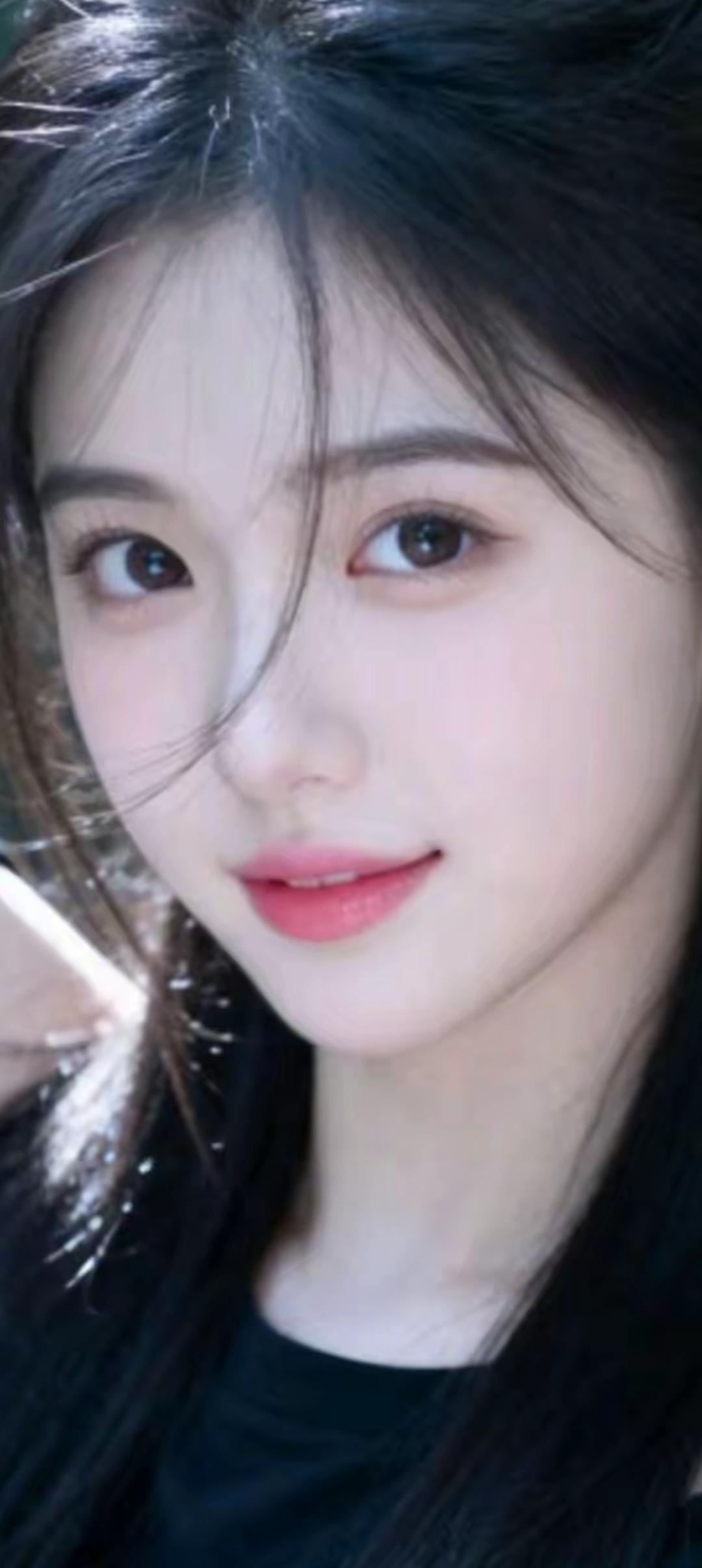 温柔甜美的少女，阳光下的微笑😊
