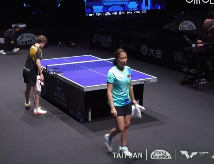 国乒女队削球手朱梓予两连胜日本选手！


1/16决赛，国乒小将朱梓予3：0削翻