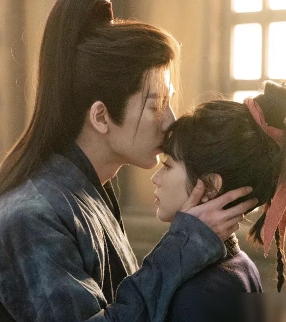 又一部大女主，被活活魔改成男主的挂件。
 
原著里坦坦荡荡的杀猪女，到了剧里，竟