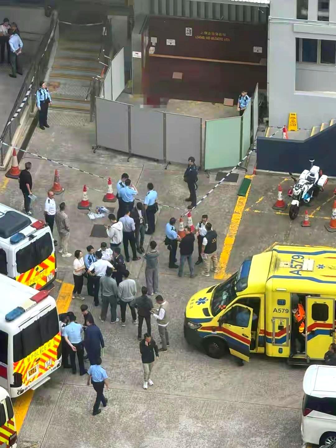 这消息把人震住了。
2月25日，香港观塘警署发生悲剧，一名23岁女警在警署内头部