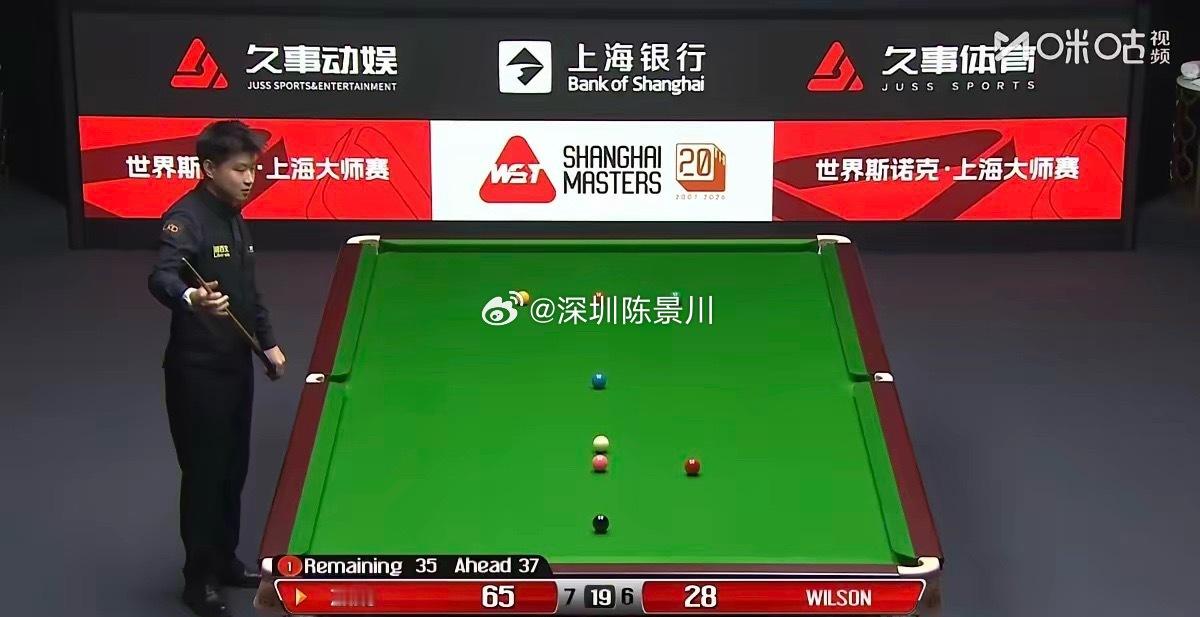 10：8，今晚，卫冕冠军威尔逊惊为天人，再次闯进上海大师赛决赛！北京时间今晚，2