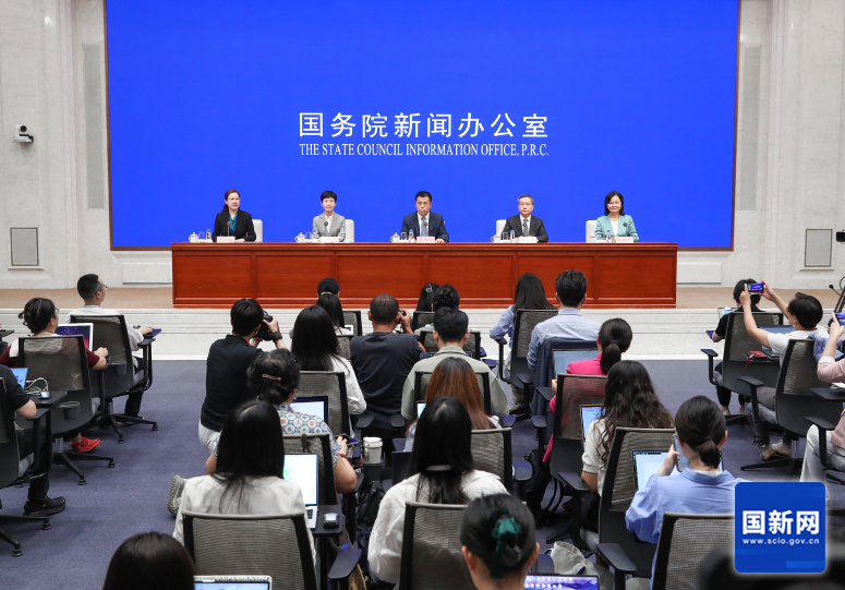 #国家卫健委主任回应体重管理热潮#【国家卫健委主任：碰到以前的同事和朋友，发现他