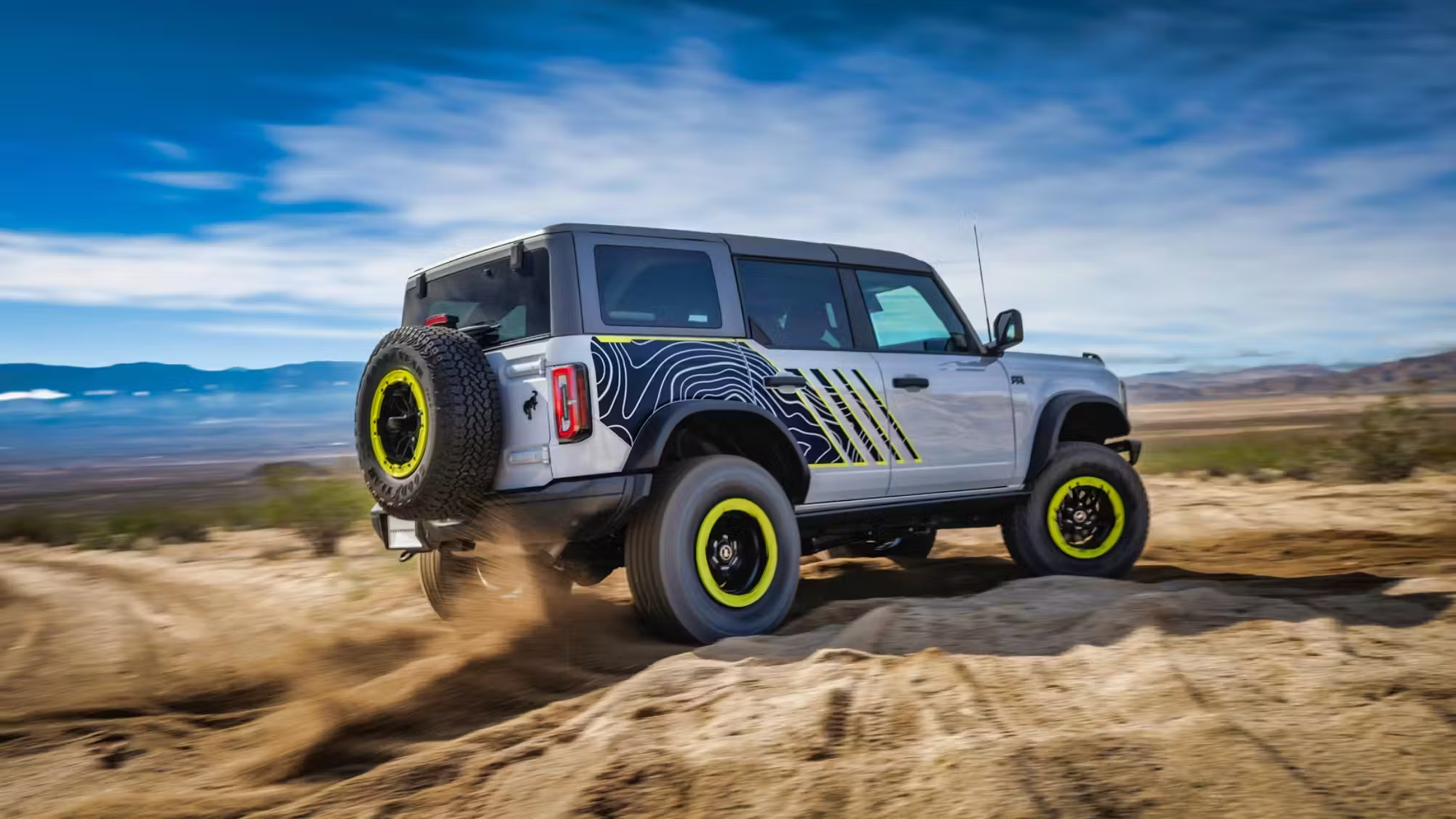 福特据称正在开发高端硬派越野车，用烈马的平台，林肯品牌。这是燃油车相对电动车仍保