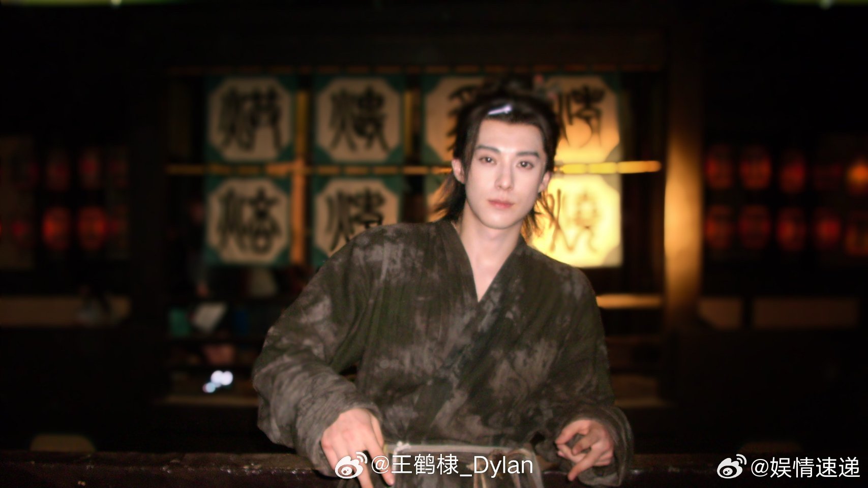 王鹤棣李沁杀青合照王鹤棣暂别宋潜机 挺好 ​​​