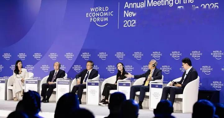 2025夏季达沃斯｜晶科能源：绿色、AI、合作，中国给出的方案