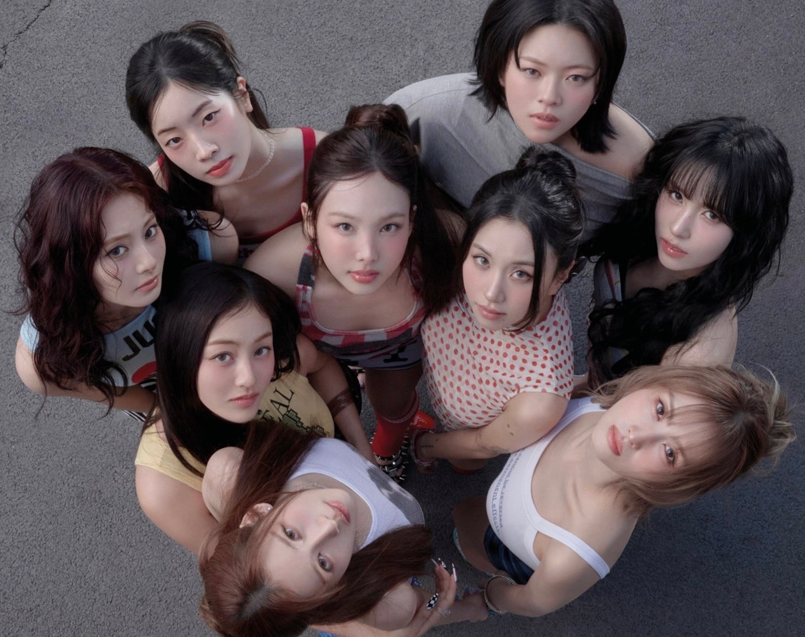 【TWICE】九兔永远陪伴在彼此身边         twice第二次续约 ​​