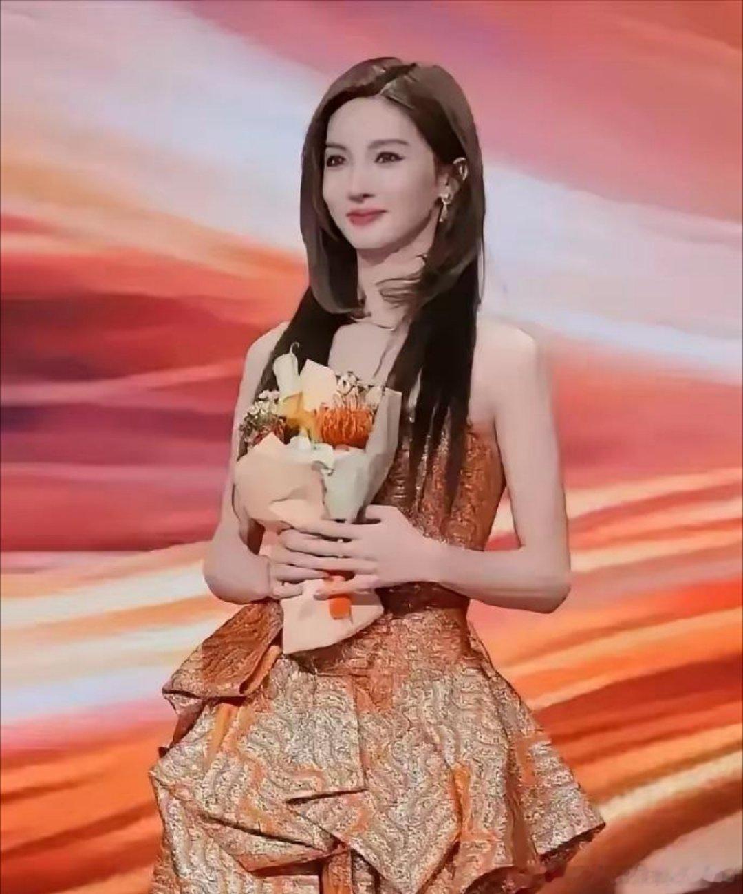 你能看出来这是金晨吗 