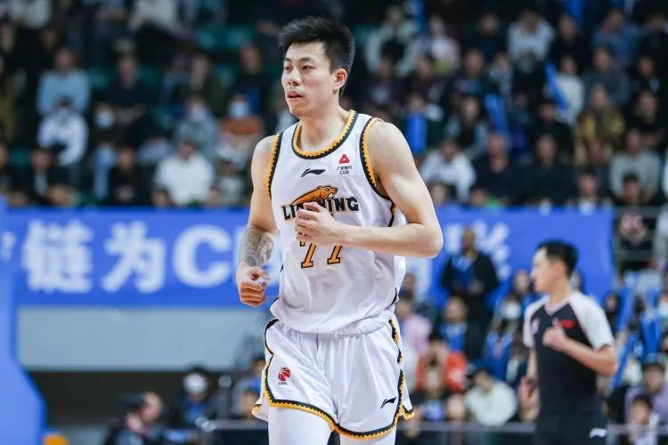 新疆125:105辽宁，对辽宁球员打分评价如下:
1，威尔斯:9.5分——你就是