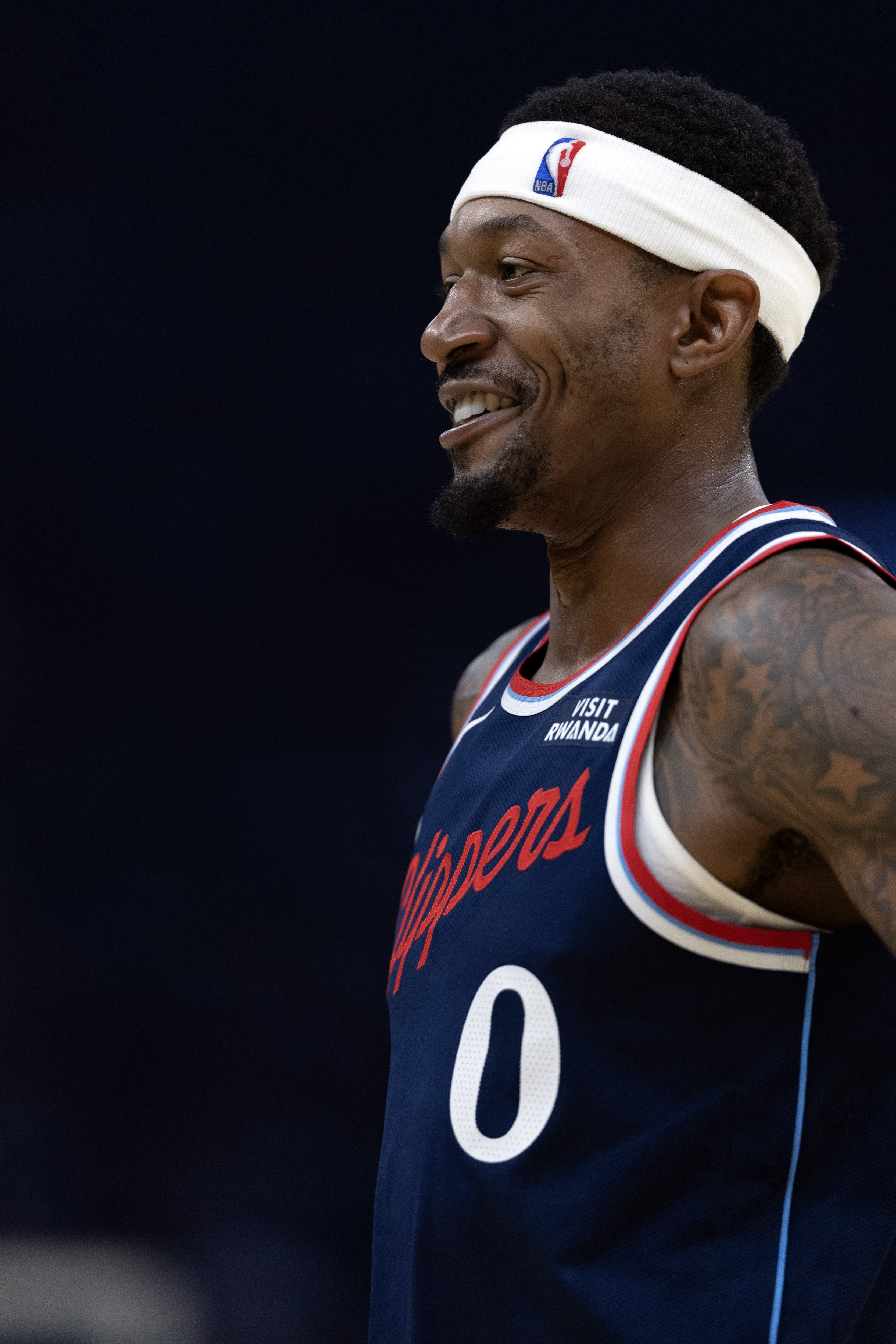 比尔薪资快船威少NBA合同💰比尔生涯总薪资已3.5亿！未来还有8000万买断费