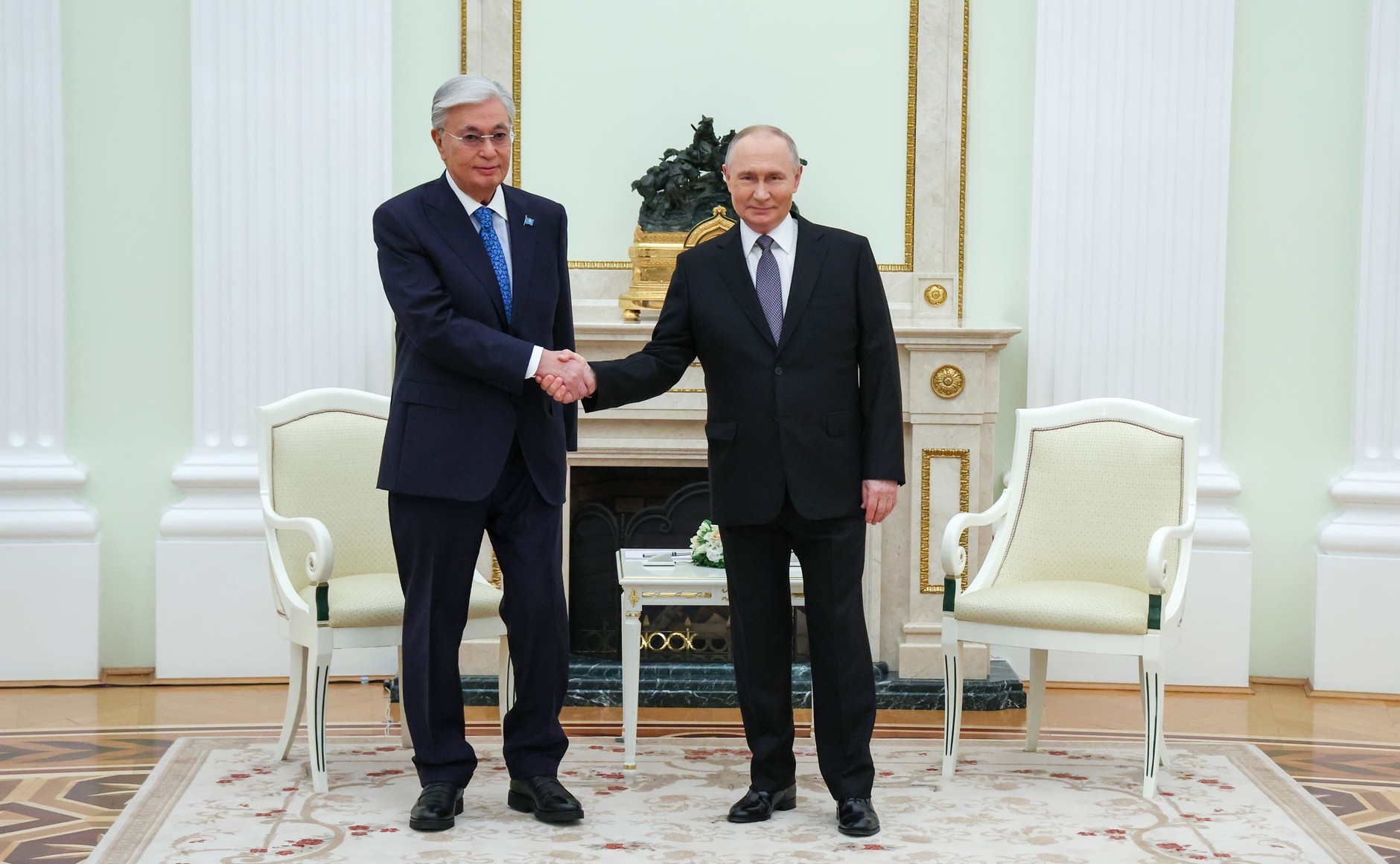 普京总统会见哈萨克斯坦总统卡西姆-若马尔特·托卡耶夫弗拉基米尔·普京在克里姆林宫