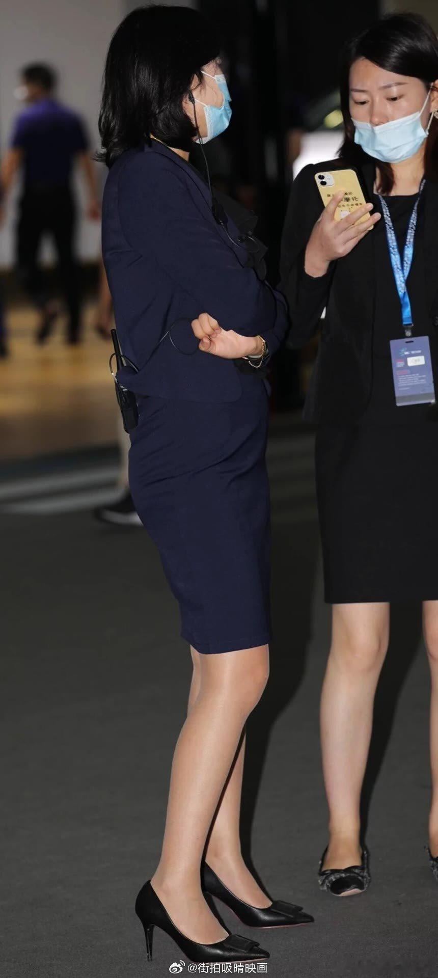 美女驻扎地职场女性职业装