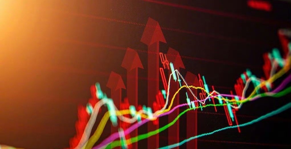 【A股逾500家公司业绩预喜 ，这些行业表现亮眼】A股1013家公司披露半年度业