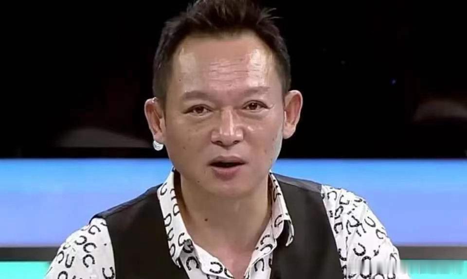 ftboys合体 韩乔生颜强苏东合体跳wakawaka，三位老师跳得比国足踢得还