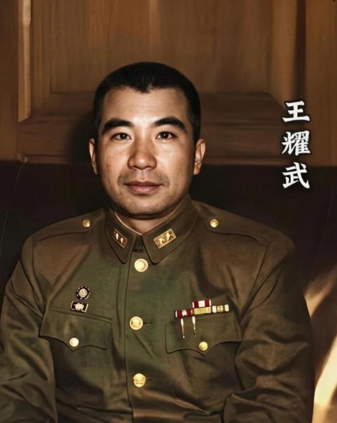1943 年常德会战结束，王耀武设宴慰问 57 师幸存将士。战后不久，余程万接到