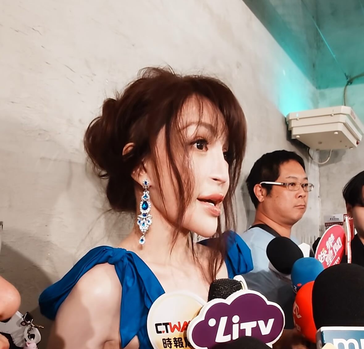 有整形医生发文吐槽徐至琦的鼻子，徐至琦在底下回呛：关你什么事啊？医德在哪里？至少