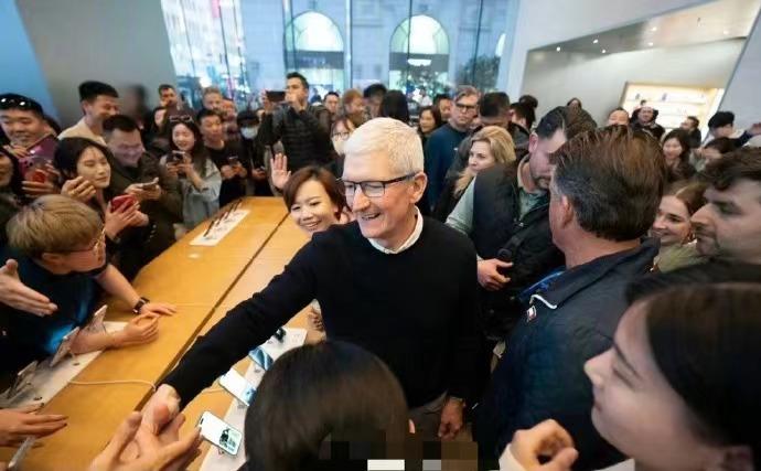 这是什么梦幻联动！百度竟然和苹果合作，专门为今年发布的iPhone 16、Mac