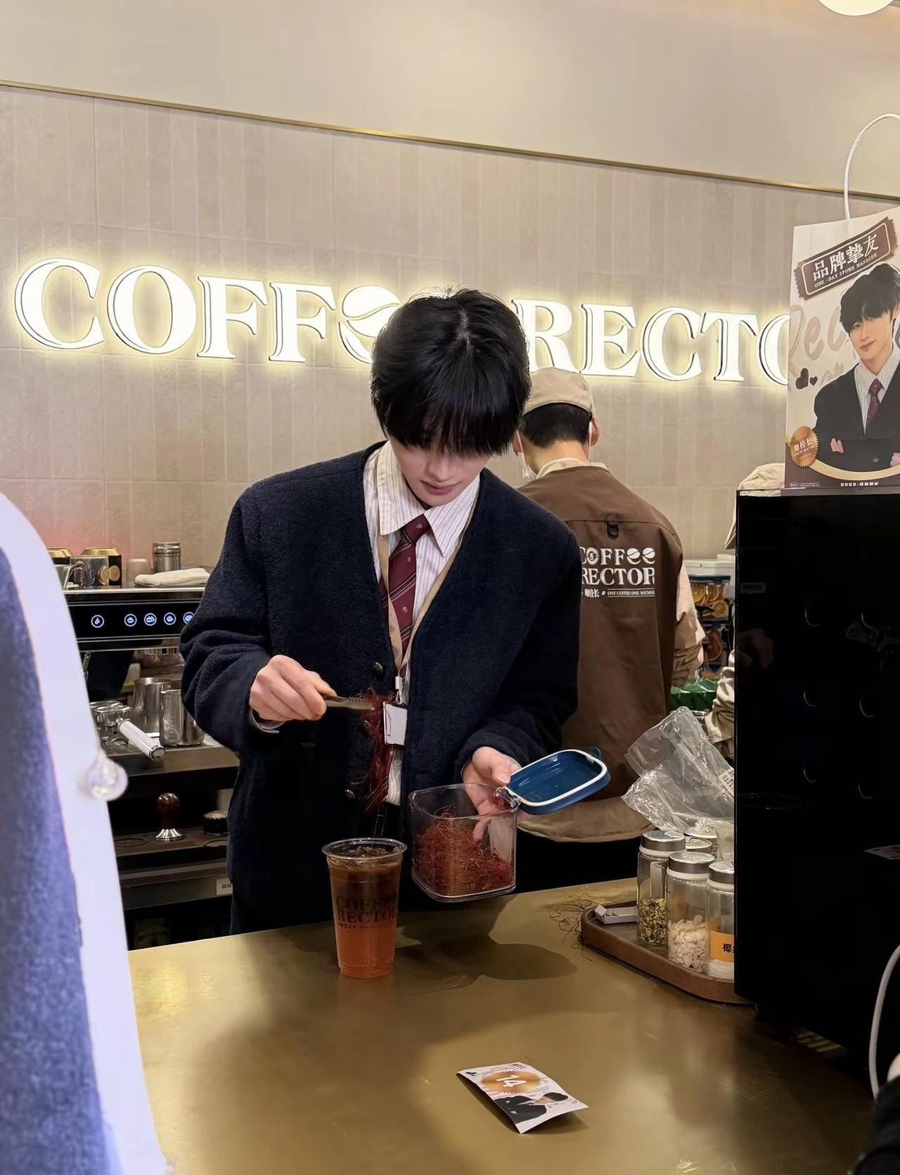 在咖校长竟然偶遇了人气博主阿航阿航在这