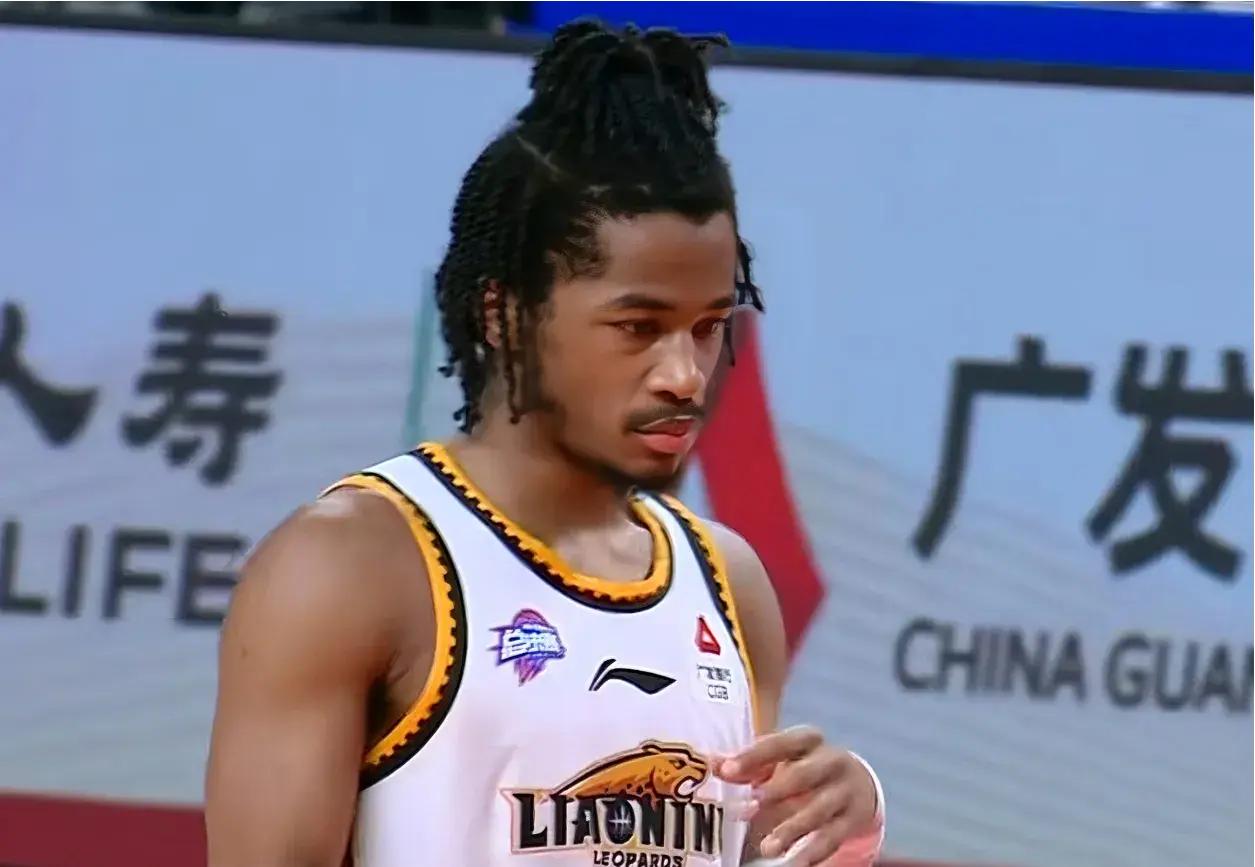 对于辽宁男篮签约库珀这个事儿，我是非常看好的，他的个人和带队能力毋庸置疑，唯一担