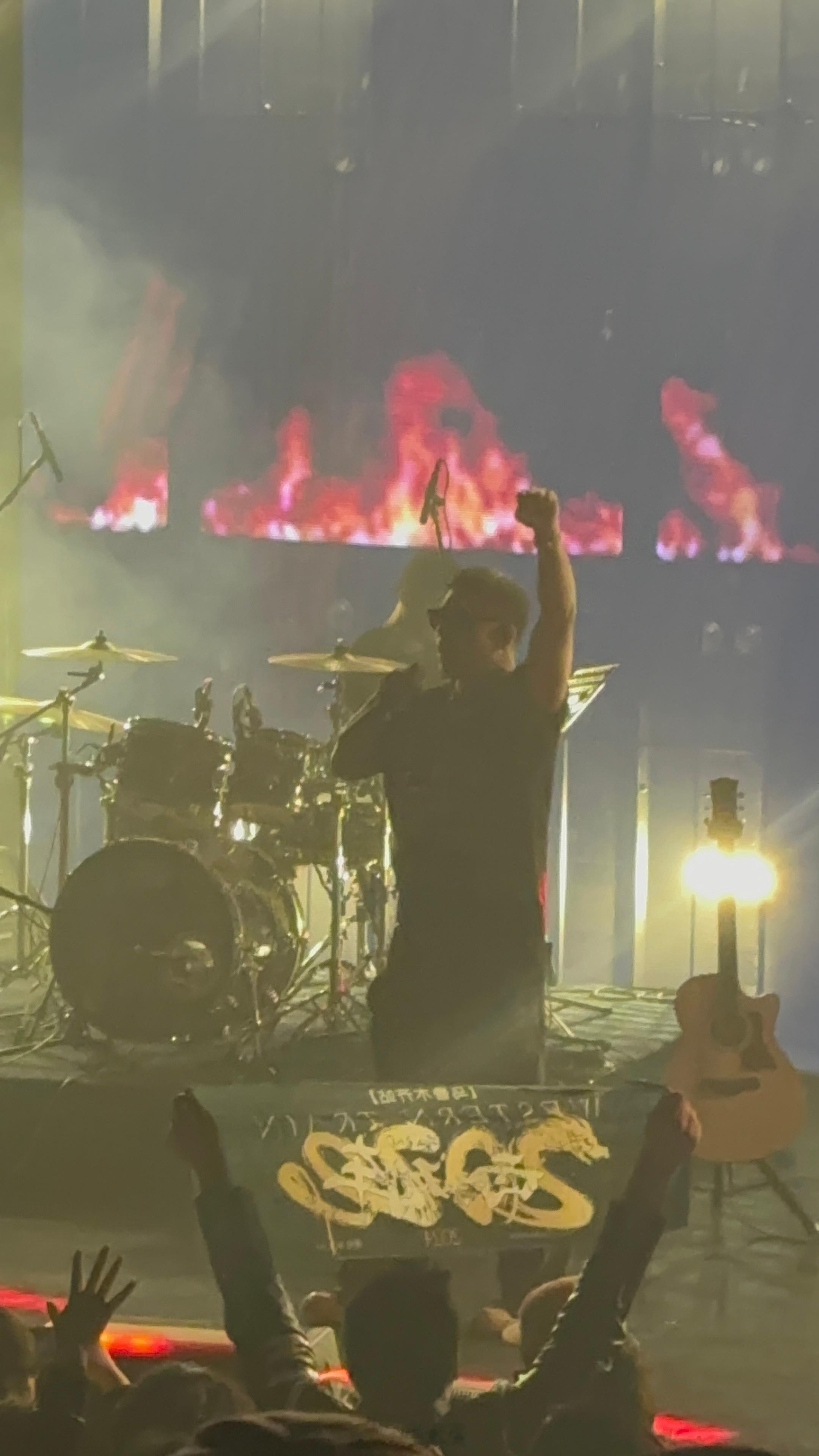 虽迟...但到[笑cry]剪视频错过了冠希和旭哥的合唱...#黄旭2024巡演开