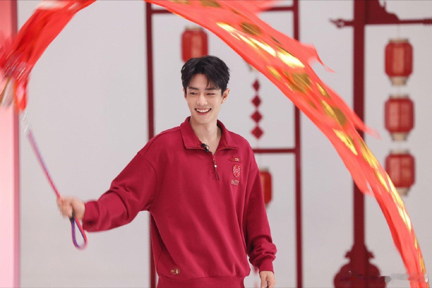 肖战飞上海跨年肖战飞上海跨年路透来啦！！！已经开始期待肖战的跨年舞台啦 