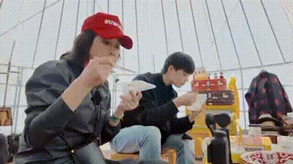 还好柯淳没去一路繁花第一季柯淳两口吃完一碗米饭，这要是去第一季了不得被说吃的多[