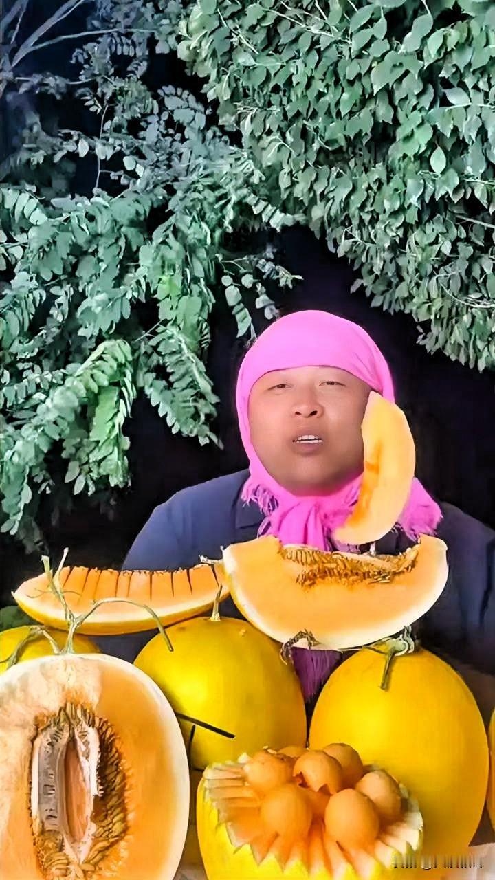 名校学子直播间卖瓜，真的只是为了赚更多的钱吗？

不少人感到费解，身为浙大毕业生