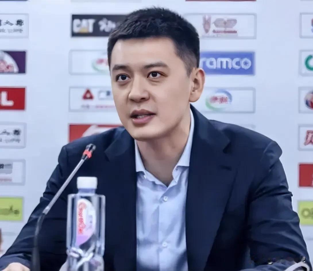 辽宁虽然124-87大胜深圳，但杨鸣批评这4人表现不合格！
1、李晓旭状态低迷，
