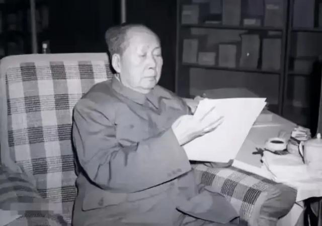 毛主席的五大遗憾：第一：台湾没有解放；第二，双亲去世时未能陪伴身边；第三，青藏铁