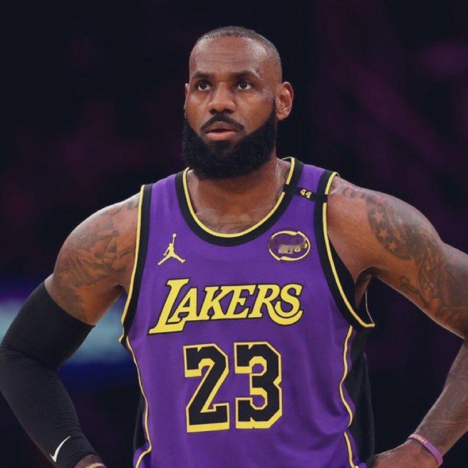 ESPN：詹姆斯连续第二天能够进行训练，没有感到任何疼痛或不适，如果他本周末恢复