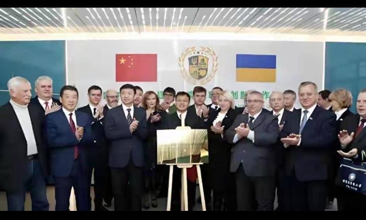 经常听到一个观点，90年代以后，乌克兰对我国军工的帮助很大，有很多乌克兰军工人才