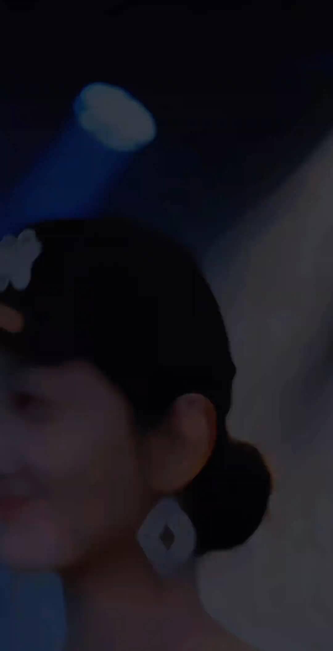 像我整天忙着追求一种意想不到的温柔，追求三种意想不到的温柔。你是不是茫然失措，徘