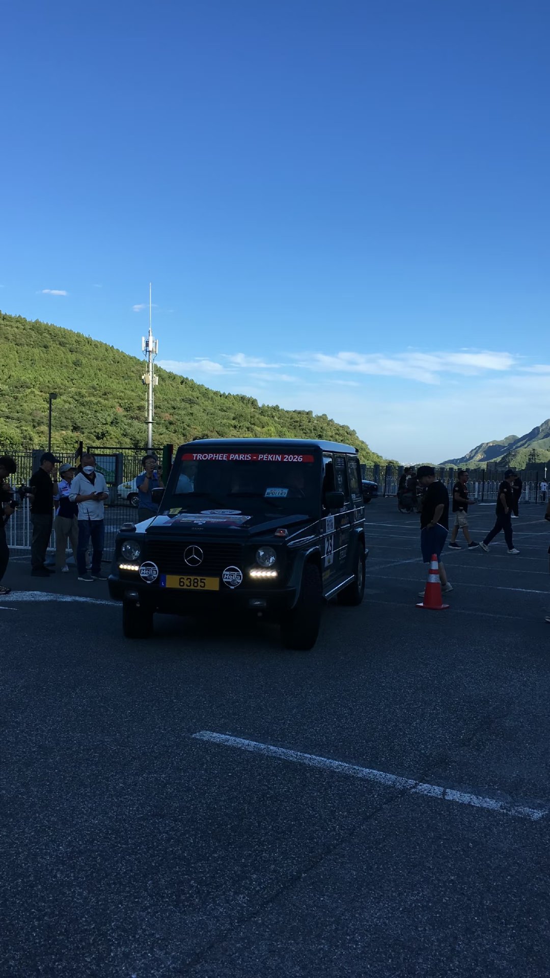 有幸在内地和志同道合的朋友们见到这些快乐奔跑的老家伙们。 从巴黎到北京约一万五千
