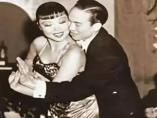 1936年，南京督察长李伯龄因贪图美色，放跑了一个强奸犯，原以为只是小事，却惊动