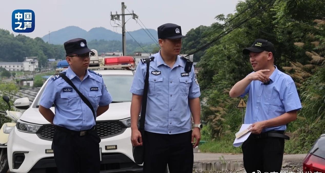 时光里丨一双揉面的手 托起三百多场跨越半生的重逢

2019年，江西萍乡的蛋糕店