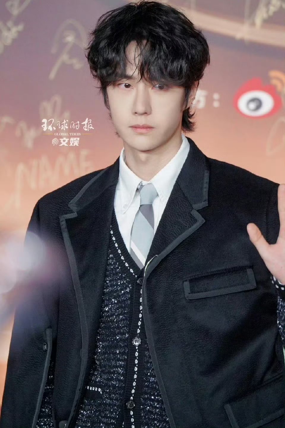 王一博精心打扮了 王一博微博之夜红毯🈶稍加打扮就特别亮眼的小王子[爱你] 