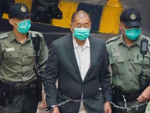 这也太把自己当根葱了！拿取消制裁换黎智英。美现在就像是用你抢我的钱，换我不打你，